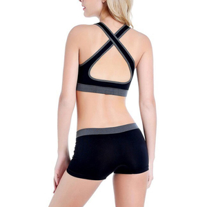 Conjunto de sujetador y bragas de moda para mujer, lencería suave y elástica con diseño y ajuste cómodo para el día a día. - Product Image 2