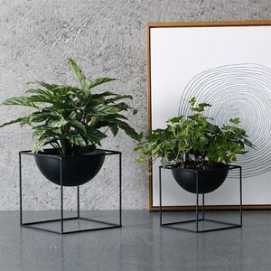 Soporte Moderno Nórdico para Macetas de Metal Negro, Marco Geométrico de Alambre, Macetero Elevado para Interiores y Exteriores, Decoración para Hogar y Oficina - Product Image 1