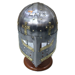 Casco Vikingo Medieval Hecho a Mano, Armadura de Caballero de Acero Suave con Detalles en Latón, Correa de Cuero Ajustable para Adultos - Product Image 1