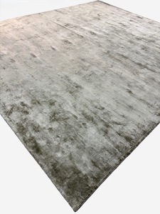 Handwoven Green Silk Rug: Luxury Minimalist Carpet - Product Image 4