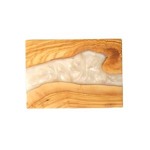 Tabla de cortar de madera hecha a mano de lujo con acabado de Río epoxi Tabla de servicio elegante para hogares, hoteles y restaurantes - Product Image 6