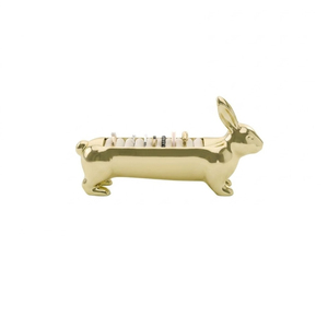 Support à bagues et présentoir à bijoux moderne en forme de panda doré avec figurine animale en métal robuste et velours pour boutique et organisation domestique - Product Image 2