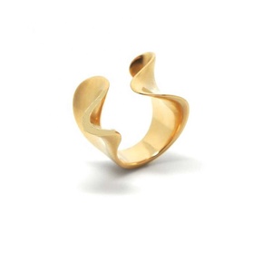 Designed Napkin <b>Ring</b> Excellent Inexpensive napkin <b>ring</b> Premium quality Semi <b>Circle</b> Irregular Design napkin <b>ring</b> for wedding - Product Image 1