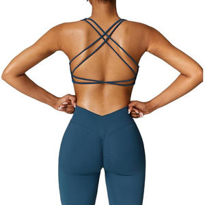 Ensemble de yoga pour femme : Soutien-gorge de sport LED tendance et Legging sculptant taille haute en Nylon Spandex - Product Image 1