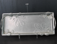 Nampan Sajian Logam Persegi Panjang Desainer dengan Motif Daun Chestnut dan Burr yang Berhias, Warna Pewter Antik untuk Pajangan Komersial