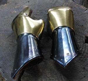 Guantes de Acero Medievales Ennegrecidos, Guantes de Armadura de Caballero con Detalles en Latón, para Cosplay, Reenactment, Halloween, Pascua, Navidad, Deportes - Product Image 6