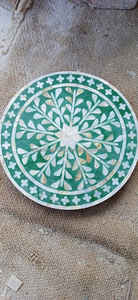 Sous-verre en nacre incrusté, fabriqué à la main en Inde par des artisans indiens, pour des articles de cuisine intemporels - Product Image 5