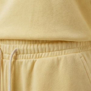 Conjunto de 2 Piezas para Mujer, Camiseta de Manga Corta de Color Sólido Tejida y Pantalones Cortos por Encima de la Rodilla, Cuello Redondo, Corte Holgado, Ropa Casual de Primavera/Verano - Product Image 5