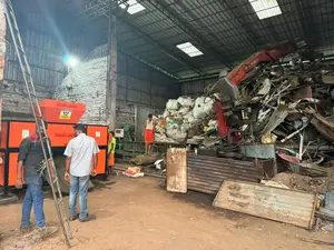 Broyeur de ferraille de haute qualité, capacité 500-1000 kg/h, pour le broyage de matériaux de déchets, broyeurs de ferraille semi-automatiques - Product Image 3