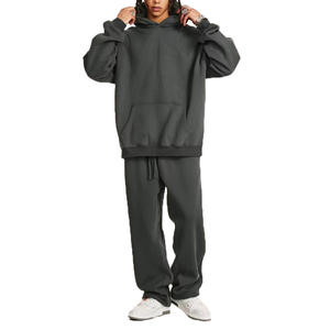 Conjunto deportivo oversize con pantalones acampanados, puños elásticos, forro ultrasuave y pantalones acampanados flexibles para un estilo casual. - Product Image 1