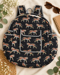 Elegante Mochila Negra Acolchada de Algodón con Estampado de Tigre Colorido, Bolso de Viaje Bohemio Hecho a Mano, Bolso Acolchado de Algodón Negro Hecho a Mano - Product Image 5