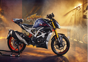 Motocicleta TVS "APACHE RTR 310" con diseño deportivo estilo Scrambler en rojo, negro, plateado y azul intenso. - Product Image 3