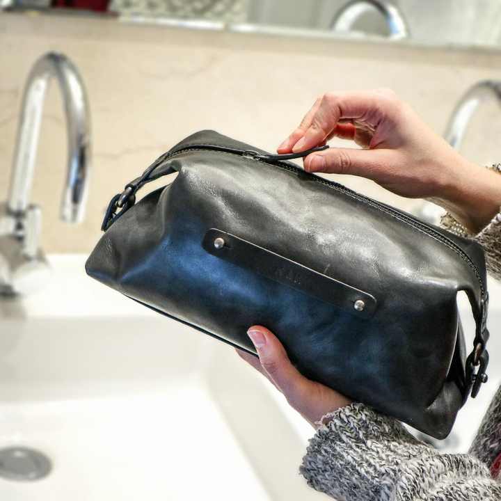 Personalised Vintage Leather Toiletry Wash Bag Wash Dopp Kit Men Toiletry Personalized Gift for Him TYG-0063