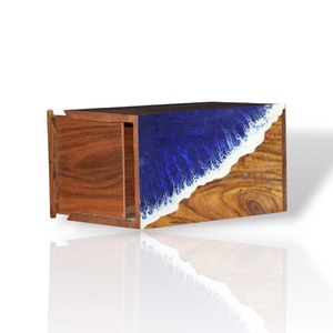 Urna de madera hecha a mano. Ataúd para hombres, mujeres, niños y mascotas. Urna de cremación para adultos. - Product Image 2