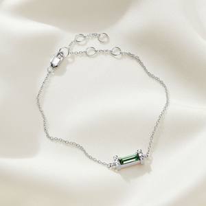 Pulsera ajustable de peridoto con corte baguette, plata de ley 925, piedra de nacimiento de agosto, regalo de 30 cumpleaños para ella - Product Image 1