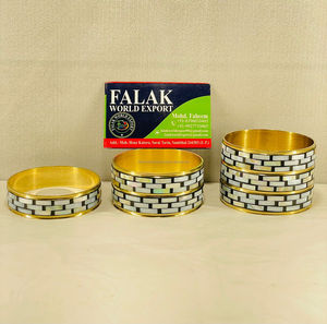 Ensemble de 3 bracelets ronds en mosaïque de coquillages faits à la main FALAK WORLD EXPO, en laiton, décoration d'intérieur, artisanat naturel moderne - Product Image 6