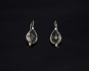 Pendientes de Plata de Ley 925 con Gema de Amatista Natural en Forma de Pera - Product Image 1
