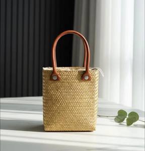Straw Rattan Handbag Open Closure Pearl & Letter Decor Summer Beach Bags Cheap Price Women's Handbags Export Worldwide Vietnam - Product Image 6