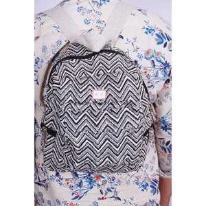 กระเป๋าเป้สะพายหลังทำมือ ขนาดกลาง สำหรับทุกเพศ ผ้าแคนวาส 100% น้ำหนักเบา ความจุ 20 ลิตร ปิดด้วยซิปและหัวเข็มขัด พร้อมโลโก้ช่างฝีมือ เหมาะสำหรับการเดินทาง - Product Image 6