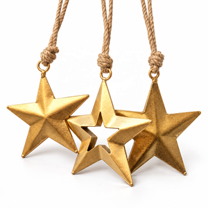 Ornements en fer doré en forme d'étoile avec des contours sculpturaux et des accents en corde rustique pour les gammes de décorations de Noël en gros - Product Image 1