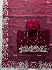 Sari en soie marron avec bordure florale brodée, tenue de mariage indienne traditionnelle pour femmes - Product Image 6