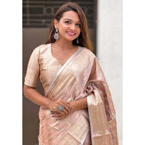 Sari Kanjivaram en soie pêche douce Elite Weaves Leheriya, tissé avec des broderies Zari traditionnelles, pour fêtes ethniques, tenue de soirée élégante d'hiver - Product Image 4
