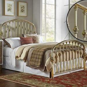 Cadre de lit en laiton design, fabriqué avec des motifs décoratifs en métal de qualité supérieure et un attrait luxueux pour la chambre à coucher. - Product Image 4