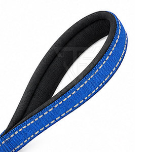 Collier de promenade réglable en cuir pour animaux de compagnie avec laisse assortie, sangle de cou, boucle en métal, anneau en D et poignée confortable - Product Image 5
