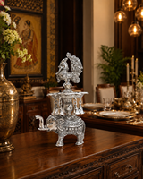 Statue décorative en argent allemand massif, représentant un éléphant avec des clochettes suspendues et un paon sur le dessus, artisanat indien traditionnel en métal, décoration d'intérieur.