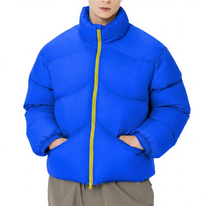 Veste à capuche pour homme, vert olive, fermeture éclair, coupe-vent, décontractée, hiver, coupe standard ample, couleur unie, écologique, séchage rapide, devant - Product Image 4