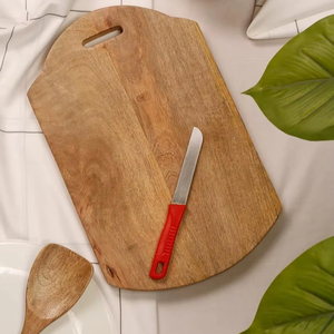 Planche à découper en bois durable et alimentaire pour la cuisine quotidienne, de qualité supérieure, avec poignée, par BELLADEC - Product Image 1