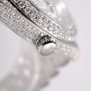 Reloj de Lujo con Correa de Acero Inoxidable, Analógico de Cuarzo, Logotipo Personalizado, Joyería Hip Hop de Oriente Medio, con Lupa de Fecha - Product Image 4