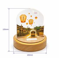 Lampe d'Ambiance LED Écologique CALA Pingxi Old Street avec Base en Bois, Boîte Cadeau Souvenir Personnalisée Reproduction d'Attraction Culturelle pour Décoration Intérieure