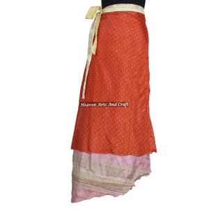 Nouvelle jupe en soie Boho Magic Wrap, imprimée à la main, style sarong, en soie recyclée, inspirée des anciens saris indiens - Product Image 3