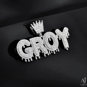 Pendentif Breloque Couronne Personnalisé en Argent Sterling 925 Plaqué Or avec Moissanite Taille Ronde Brillante pour Cadeau de Fête - Product Image 1