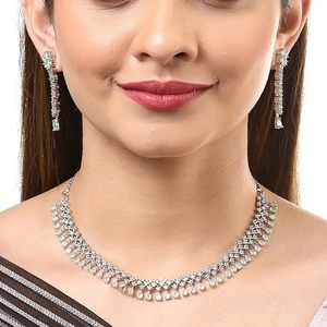Conjunto de Collar y Pendientes de Aleación Plateada con Cristal Verde y Diseño de Flor de Diamantes de Imitación, Joyería de Boda para Mujer, Estilo Romántico - Product Image 5