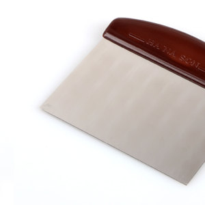 ที่ขูดแป้งสแตนเลสแบบมีด้ามจับสีตามสั่ง ใบมีด 12 ซม. มีดสำหรับงานมืออาชีพ รับทำโลโก้ส่วนตัว รุ่น SCR-003-PLA มีสินค้าในสต็อก - Product Image 4