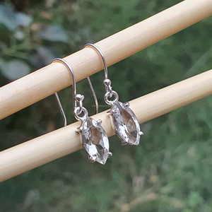 Pendientes colgantes de cristal de amatista verde originales delicados minimalistas para mujer, joyería de plata de ley 925 hecha a mano, venta al por mayor - Product Image 4