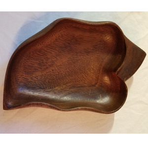 Hand Carved Traditional Wooden Serving Bowl For Kitchen Experience And Fresh Food Presentation Leaf Shape Serving Bowl - Product Image 5