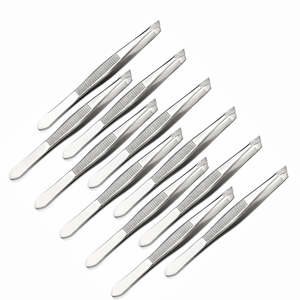 Pince à épiler à pointe pointue en acier inoxydable, antidérapante, rayée, style moderne, durable, pour le soin des sourcils et de la barbe - Product Image 4