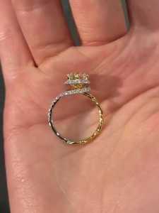 แหวนเพชรทรงกลม 2.02 กะรัต ประดับเพชรรอบวง ดีไซน์หรูหรา สำหรับผู้หญิง ทองคำแท้ 14K เหมาะสำหรับงานแต่งงาน ของขวัญสำหรับคู่รัก - Product Image 2