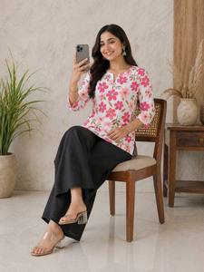 Ensemble coordonné floral élégant – Haut imprimé en rayonne et pantalon palazzo - Product Image 4