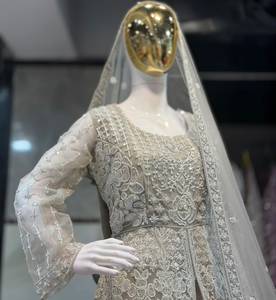 Robe Lehenga Choli Grande Taille en Dentelle Coupe A-Line avec Voile, Taille Naturelle, Broderie Florale, Manches Lanterne, Tenue de Mariage Formelle - Product Image 4