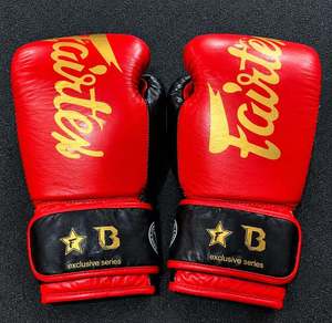 Nouveaux gants de boxe personnalisés pour le sparring, en cuir véritable, respirants, anti-humidité, unisexes, Fairtex MMA Kickboxing Muay Thai - Product Image 1