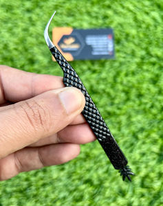 แหนบต่อขนตาคุณภาพสูง Tengrui Tss-056 สแตนเลสสตีล ป้องกันไฟฟ้าสถิต ปลายเรียบ สีดำทั้งหมด สำหรับต่อขนตาแบบเพิ่มวอลลุ่ม - Product Image 6