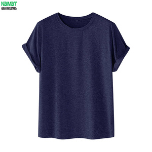 ชุดเสื้อยืดสีเทาเข้มผู้ชายสุดเท่ห์ สวมใส่สบาย ระบายอากาศได้ดี เหมาะสำหรับฤดูร้อน ผลิตจากผ้าฝ้าย 100% พร้อมกางเกงขาสั้นสำหรับออกกำลังกายและเล่นกีฬา - Product Image 5