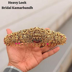 เข็มขัดคาดเอวทองเหลืองชุบทองโบราณลายเทพีลักษมีประดับทับทิมสังเคราะห์ ดีไซน์หรูหรา - Product Image 1