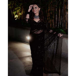 Sari de soirée de créateur avec broderies en organza, sequins et travail de fil, superposition transparente pour robes de bal - Product Image 5