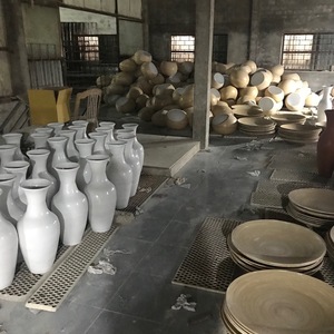 Jarrón de madreperla de mediados de siglo hecho a mano para decoración del hogar, jarrón de decoración floral elegante hecho en Vietnam - Product Image 6