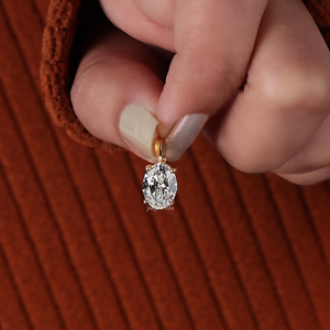 Colgante de Diamante Cultivado en Laboratorio con Corte Ovalado en Oro de 14K, Joyería de Diamantes VVS de Lujo, Colgante Hip Hop Personalizado - Product Image 1